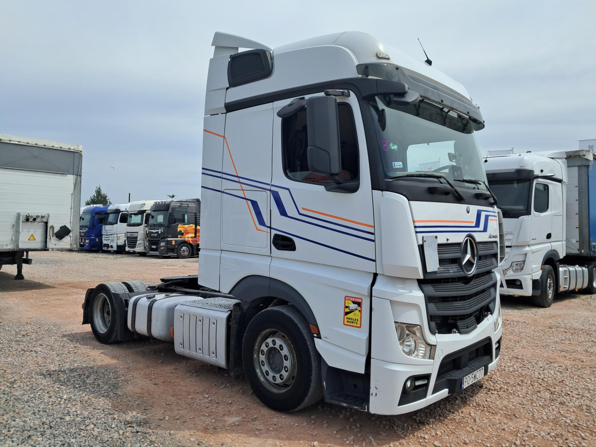 MERCEDES BENZ ACTROS CIĄGNIK SIODŁOWY - Trekkvogn: bilde 1 MERCEDES BENZ ACTROS CIĄGNIK SIODŁOWY - Trekkvogn: bilde 1