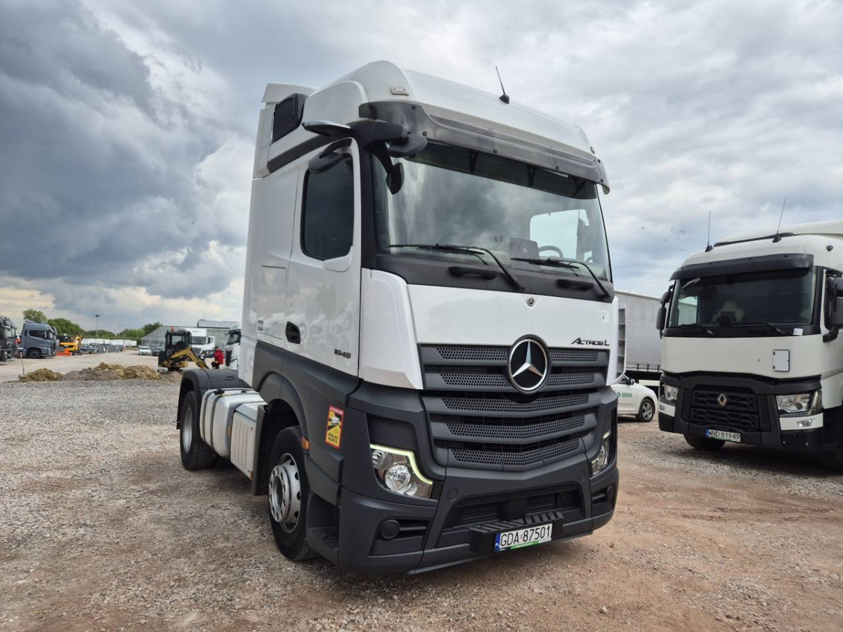 MERCEDES BENZ ACTROS CIĄGNIK SIODŁOWY - Trekkvogn: bilde 1 MERCEDES BENZ ACTROS CIĄGNIK SIODŁOWY - Trekkvogn: bilde 1