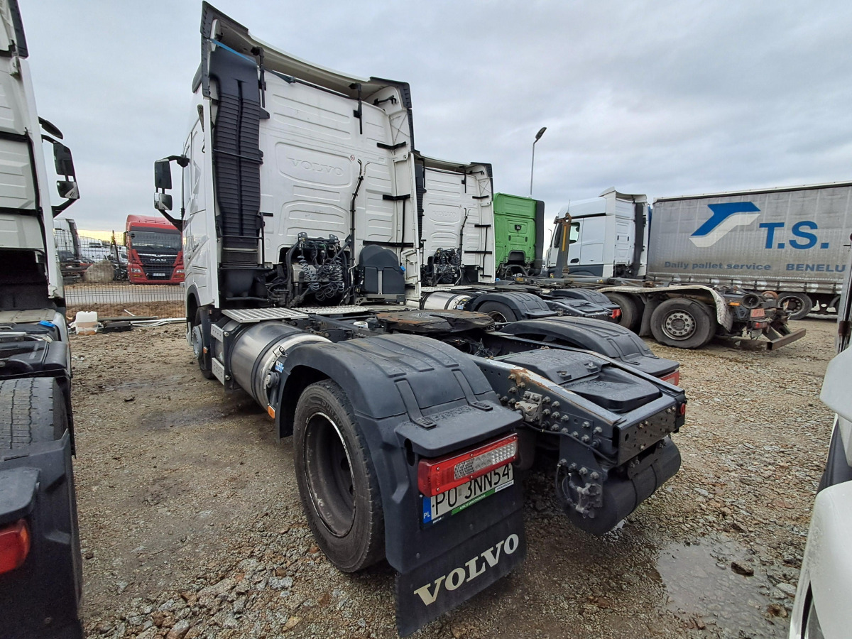 VOLVO FH 460 CIĄGNIK SIODŁOWY - Trekkvogn: bilde 4 VOLVO FH 460 CIĄGNIK SIODŁOWY - Trekkvogn: bilde 4