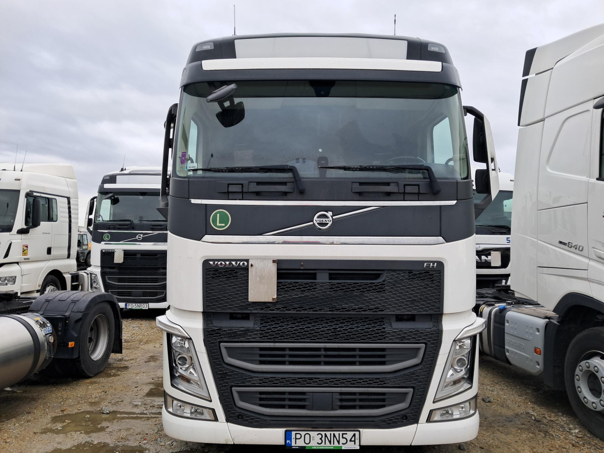 VOLVO FH 460 CIĄGNIK SIODŁOWY - Trekkvogn: bilde 2 VOLVO FH 460 CIĄGNIK SIODŁOWY - Trekkvogn: bilde 2