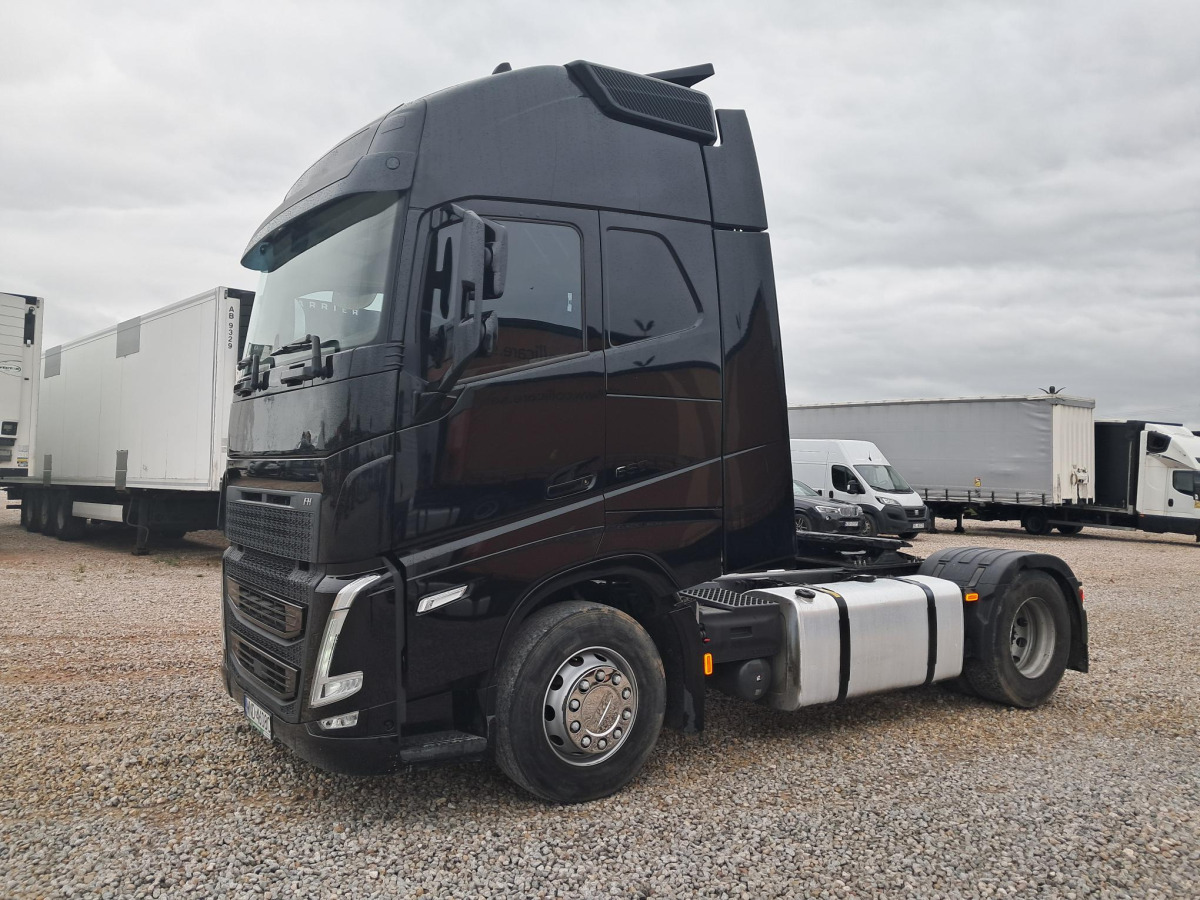 VOLVO FH CIĄGNIK SIODŁOWY - Trekkvogn: bilde 2 VOLVO FH CIĄGNIK SIODŁOWY - Trekkvogn: bilde 2