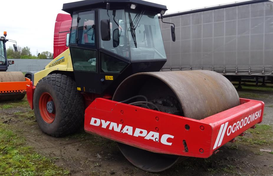 Walec DYNAPAC CA 302D 2011 - 3393 mth - CE - 15,9t - Vals: bilde 1 Walec DYNAPAC CA 302D 2011 - 3393 mth - CE - 15,9t - Vals: bilde 1
