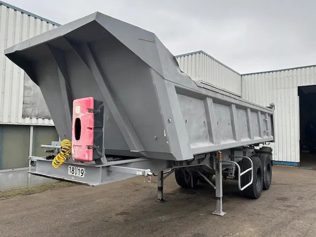 CIF 2 Axle Steel Tipper , Spring Suspension , Drum Brakes - Tippsemi: bilde 1 CIF 2 Axle Steel Tipper , Spring Suspension , Drum Brakes - Tippsemi: bilde 1