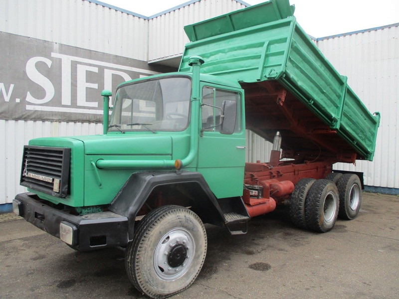 Iveco Magirus Deutz 256 , 6x6 , V8 , ZF Manual , 3way tipper , Spring suspension - Tippbil: bilde 1 Iveco Magirus Deutz 256 , 6x6 , V8 , ZF Manual , 3way tipper , Spring suspension - Tippbil: bilde 1