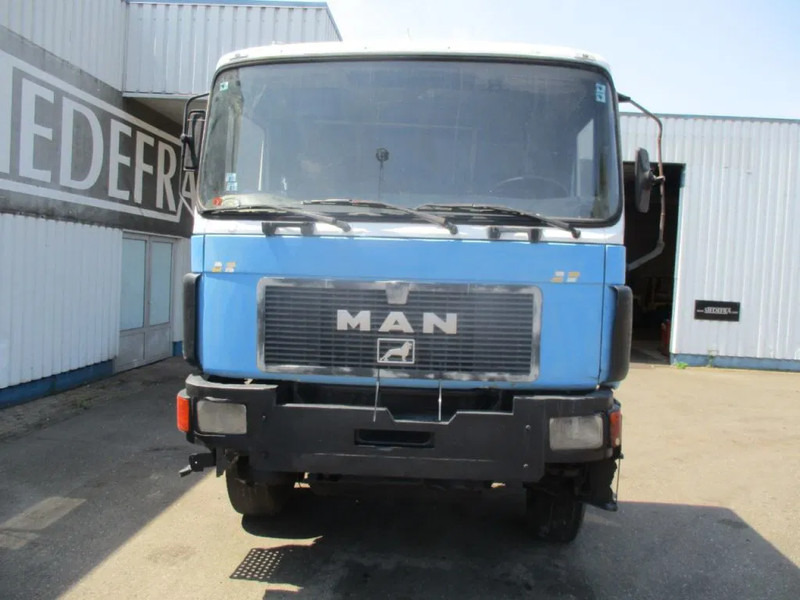 MAN 26.402 25.402 , ZF manual , 6x4 , Sping suspension - Chassis lastebil: bilde 5 MAN 26.402 25.402 , ZF manual , 6x4 , Sping suspension - Chassis lastebil: bilde 5