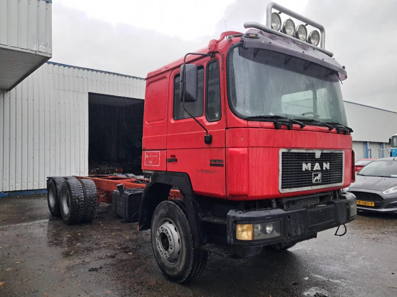 MAN 26-422 , 6x4 , Spring Suspension , ZF Manual Gearbox, Intarder - Chassis lastebil: bilde 4 MAN 26-422 , 6x4 , Spring Suspension , ZF Manual Gearbox, Intarder - Chassis lastebil: bilde 4