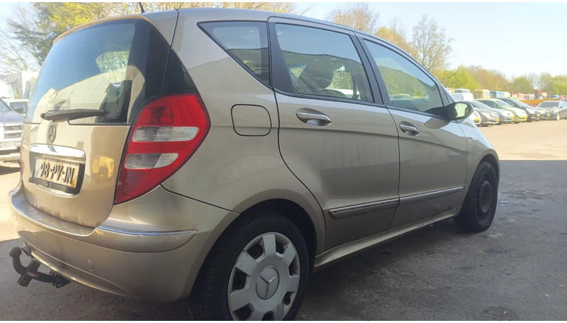 Mercedes-Benz A-Klasse 170 , Airco , leder , distrbute ketting maakt lawaai - Hatchback: bilde 3 Mercedes-Benz A-Klasse 170 , Airco , leder , distrbute ketting maakt lawaai - Hatchback: bilde 3