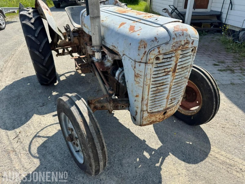 1959 Ferguson 35 Gullfisk - Traktor: bilde 3 1959 Ferguson 35 Gullfisk - Traktor: bilde 3