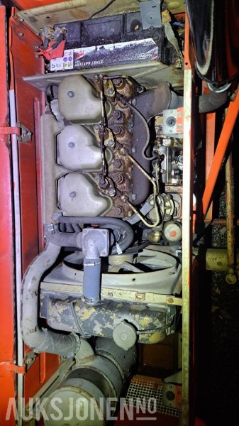 Traktor 1974 Zetor 4718 traktor - Mye påkostet: bilde 17