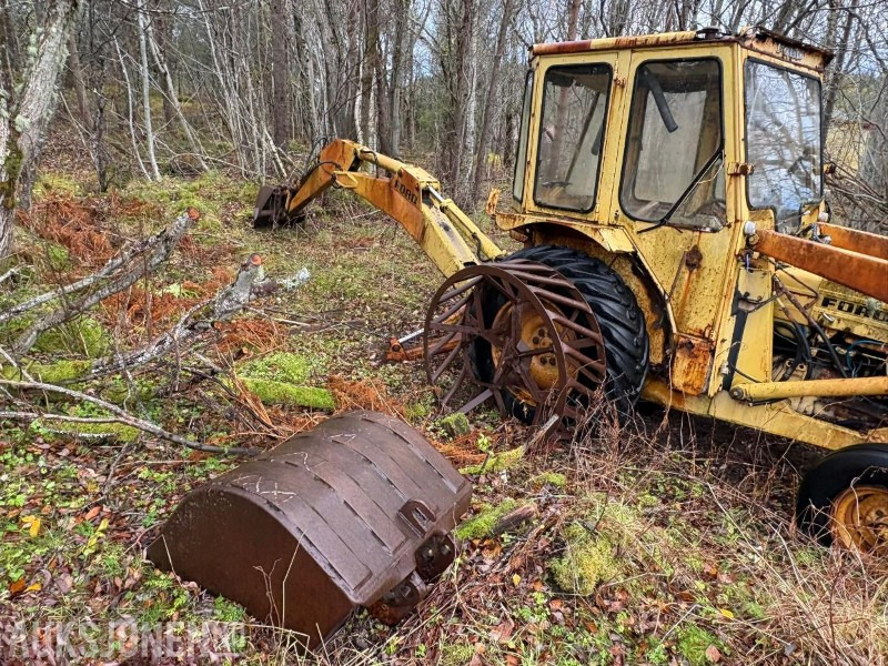 1975 FORD 4550 TRAKTORGRAVER - Traktor: bilde 5 1975 FORD 4550 TRAKTORGRAVER - Traktor: bilde 5