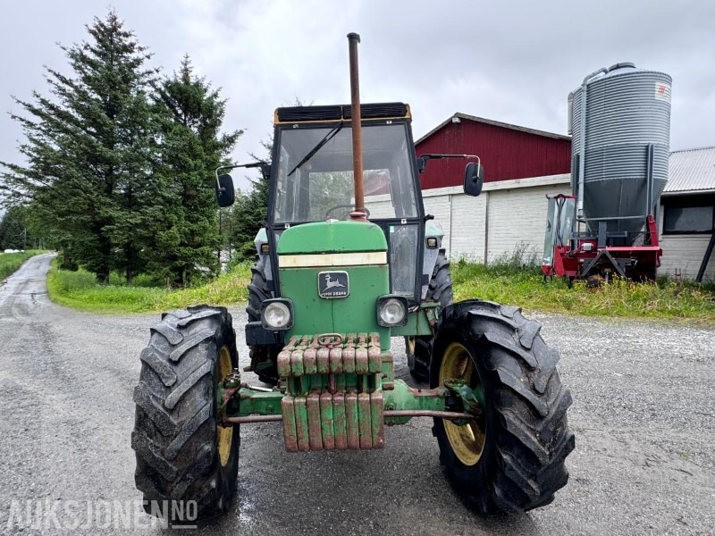 1981 John Deere 2040 - 4x4 - Hydraulisk toppstag og Triangel - 2 kjettinger - Traktor: bilde 2 1981 John Deere 2040 - 4x4 - Hydraulisk toppstag og Triangel - 2 kjettinger - Traktor: bilde 2