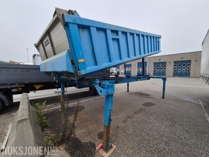 1985 Kalmar Lagab 1819 ramme/lastbærer med dumperkasse, 1 eier, mva fri - Anleggsmaskiner: bilde 4 1985 Kalmar Lagab 1819 ramme/lastbærer med dumperkasse, 1 eier, mva fri - Anleggsmaskiner: bilde 4