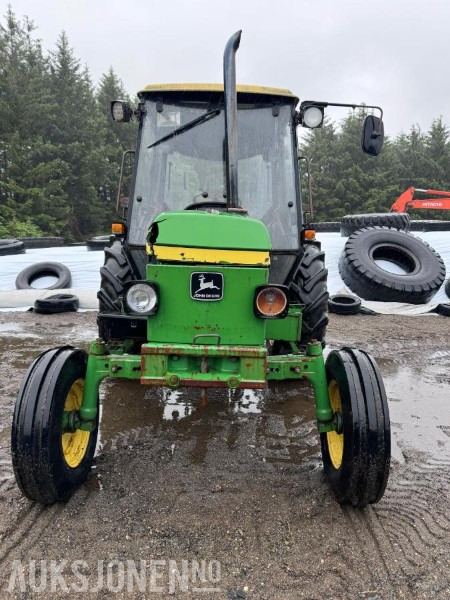 1988 John Deere 1950 POWER SYNCHRON med toppstag og triangelfeste - Traktor: bilde 2 1988 John Deere 1950 POWER SYNCHRON med toppstag og triangelfeste - Traktor: bilde 2
