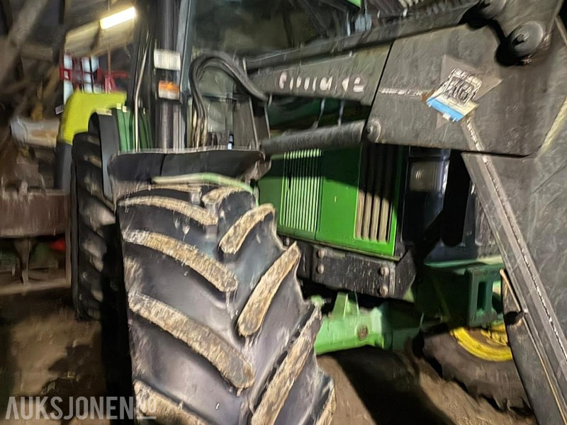1997 John Deere 6300 med frontlaster - Traktor: bilde 4 1997 John Deere 6300 med frontlaster - Traktor: bilde 4