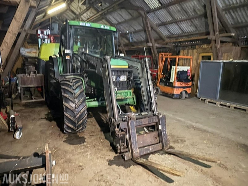 1997 John Deere 6300 med frontlaster - Traktor: bilde 3 1997 John Deere 6300 med frontlaster - Traktor: bilde 3