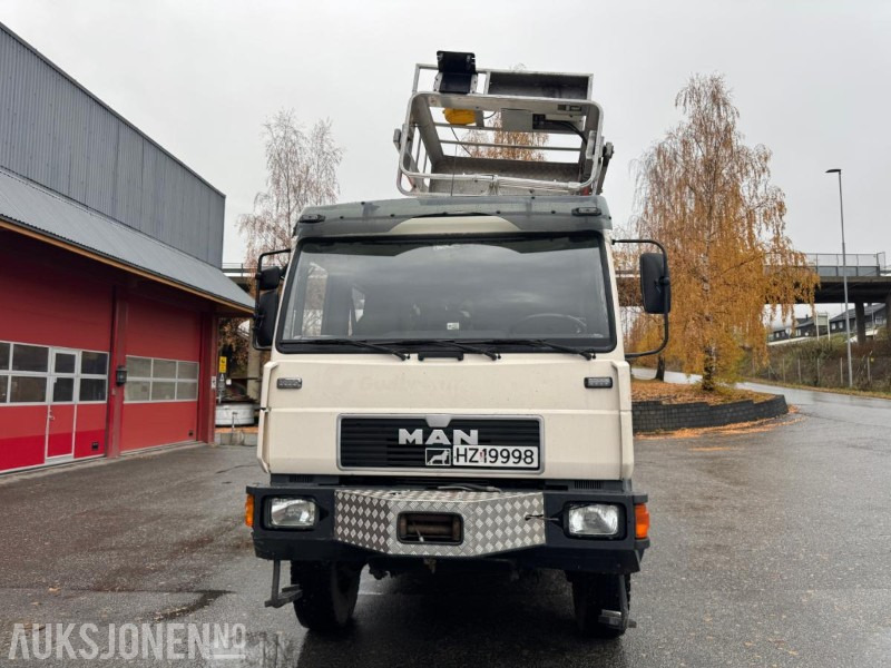 1997 MAN 8.224 LAEC 4x4 linjebil med kran og selvnivellerende mannskapskorg - Kranbil: bilde 2 1997 MAN 8.224 LAEC 4x4 linjebil med kran og selvnivellerende mannskapskorg - Kranbil: bilde 2