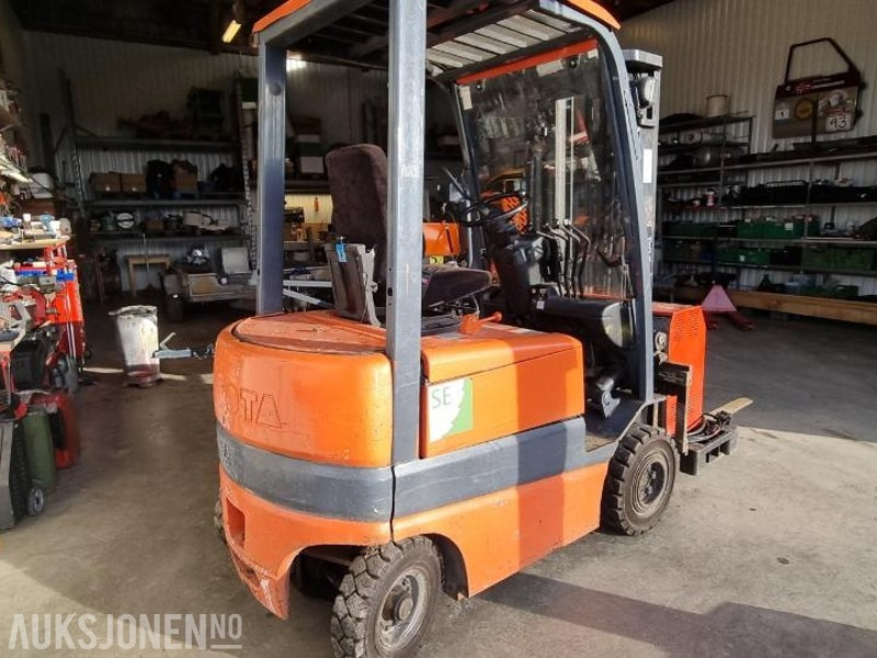 1997 Toyota Truck FBMF16 - Teleskoplastere: bilde 5 1997 Toyota Truck FBMF16 - Teleskoplastere: bilde 5