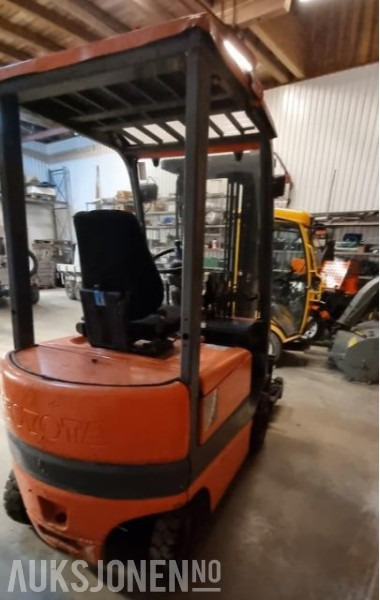 1997 Toyota Truck FBMF16 - Teleskoplastere: bilde 3 1997 Toyota Truck FBMF16 - Teleskoplastere: bilde 3