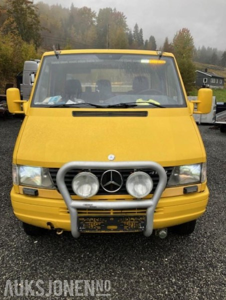 1999 Mercedes-Benz Sprinter 412 4x4 Redningsbil med briller og vinsj - Brannbil: bilde 4 1999 Mercedes-Benz Sprinter 412 4x4 Redningsbil med briller og vinsj - Brannbil: bilde 4