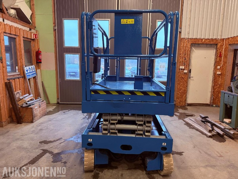 2000 Genie GS-2046 - Sakselift - 1961kg - Uttrekk barplate - Lift: bilde 2 2000 Genie GS-2046 - Sakselift - 1961kg - Uttrekk barplate - Lift: bilde 2
