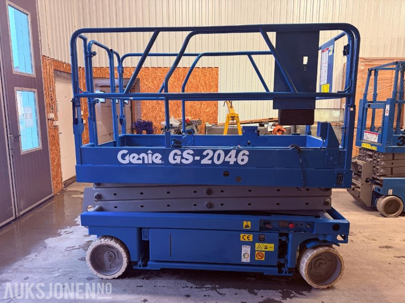 2000 Genie GS-2046 - Sakselift - 1961kg - Uttrekk barplate - Lift: bilde 4 2000 Genie GS-2046 - Sakselift - 1961kg - Uttrekk barplate - Lift: bilde 4