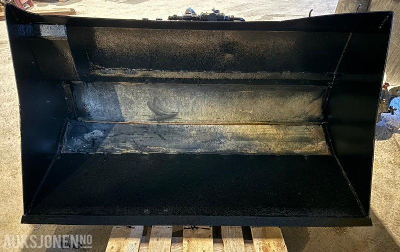 2000 Hymax Hymas Sandspreder skuffe 650 Liter - Anleggsmaskiner: bilde 5 2000 Hymax Hymas Sandspreder skuffe 650 Liter - Anleggsmaskiner: bilde 5