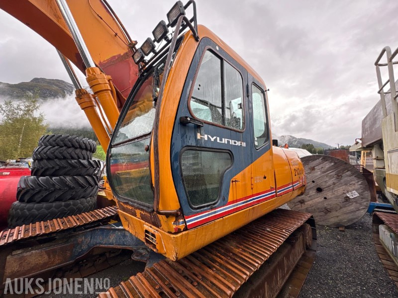 2000 Hyundai Robex 210LC-3 - KUN 7 823 motortimer - Gravemaskin: bilde 4 2000 Hyundai Robex 210LC-3 - KUN 7 823 motortimer - Gravemaskin: bilde 4
