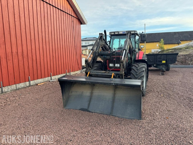 2000 Massey Ferguson 6265 Traktor med Frotlaster og skjær - Traktor: bilde 2 2000 Massey Ferguson 6265 Traktor med Frotlaster og skjær - Traktor: bilde 2