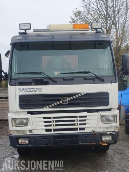2000 Volvo FM-12 MED KASSE OG MASKINFLAK - Krokbil: bilde 2 2000 Volvo FM-12 MED KASSE OG MASKINFLAK - Krokbil: bilde 2