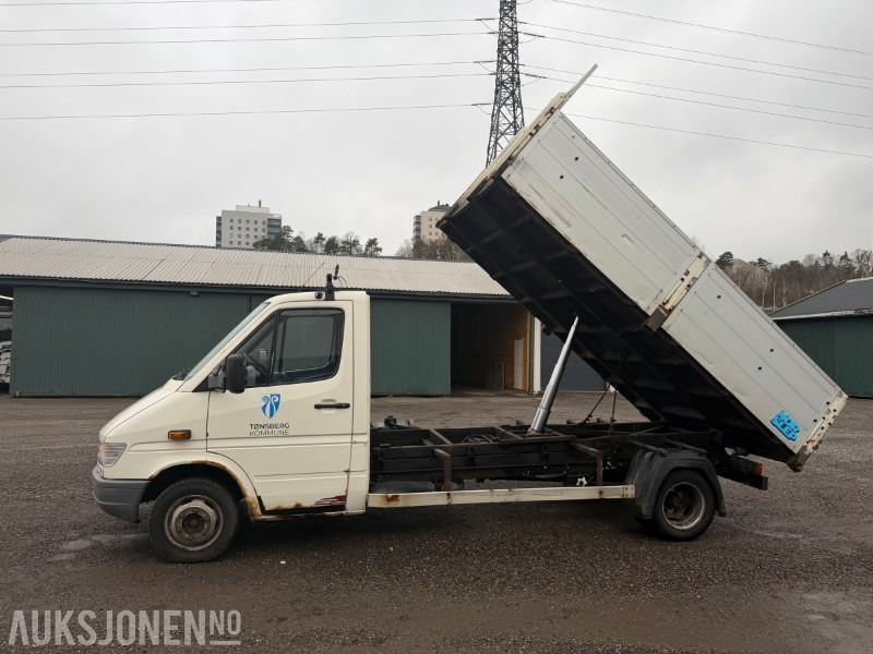 2001 MERCEDES-BENZ 412 D /40 tippbil - hengerfeste - 241444km - Tippbil: bilde 2 2001 MERCEDES-BENZ 412 D /40 tippbil - hengerfeste - 241444km - Tippbil: bilde 2