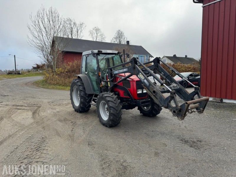 2001 Massey Ferguson 2230-4 m/Trima 320 Professional laster, 1171 timer, servicehistorikk, fremstår som godt vedlikeholdt - Traktor: bilde 2 2001 Massey Ferguson 2230-4 m/Trima 320 Professional laster, 1171 timer, servicehistorikk, fremstår som godt vedlikeholdt - Traktor: bilde 2