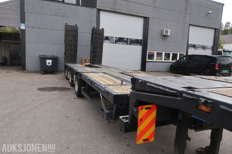 2001 Vang Maskintralle med senkebord - Lavloader semitrailer: bilde 2 2001 Vang Maskintralle med senkebord - Lavloader semitrailer: bilde 2