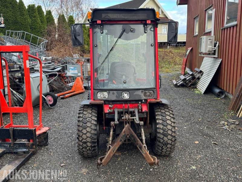 2002 Antonio Carraro Superpark 4400 HST med v-plog og snøfreser - Traktor: bilde 2 2002 Antonio Carraro Superpark 4400 HST med v-plog og snøfreser - Traktor: bilde 2