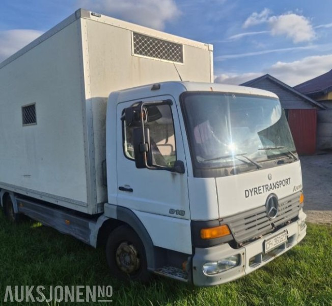 2003 Mercedes-Benz 818 - Skapbil/dyretansportbil - Dyretransport lastebil: bilde 4 2003 Mercedes-Benz 818 - Skapbil/dyretansportbil - Dyretransport lastebil: bilde 4