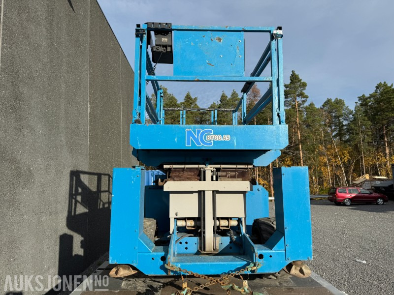 2004 Genie GS-3268R - Sakselift - 4x4 - 4152kg - 3734t - Lift: bilde 2 2004 Genie GS-3268R - Sakselift - 4x4 - 4152kg - 3734t - Lift: bilde 2