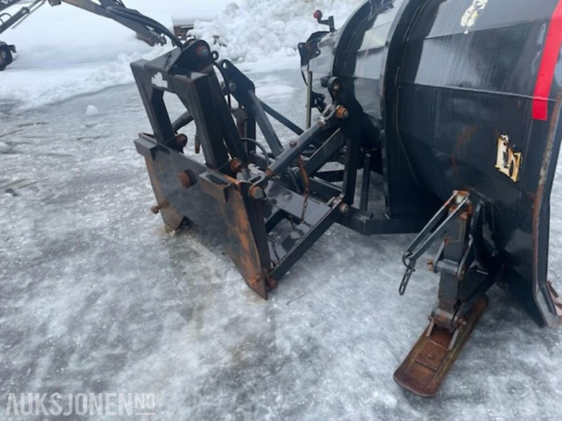 2004 Tellefsdal D-plow Snøplog 3000 m/ BM feste - Anleggsmaskiner: bilde 3 2004 Tellefsdal D-plow Snøplog 3000 m/ BM feste - Anleggsmaskiner: bilde 3