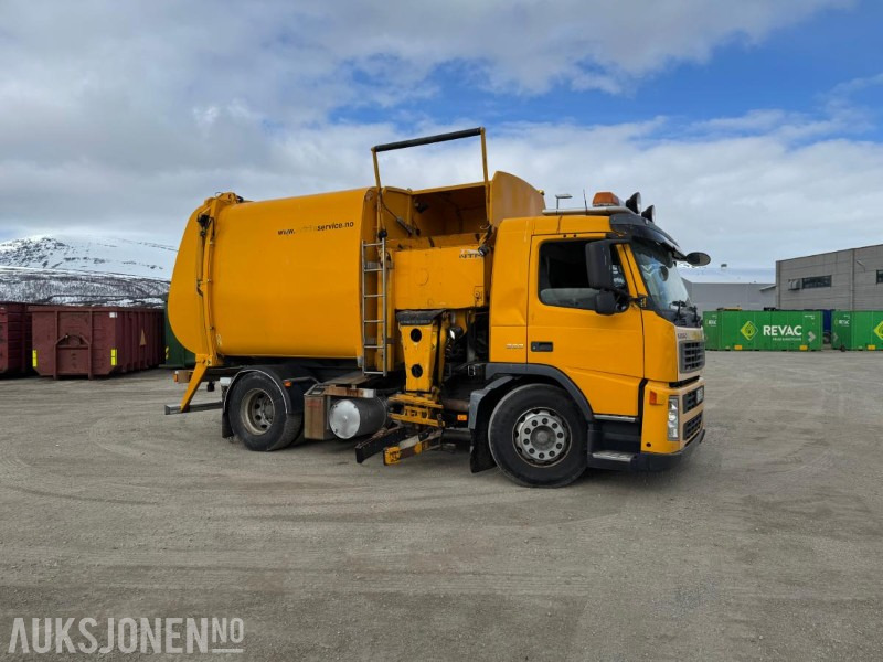 2004 Volvo FM-9 4X2 Komprimator - Sidelaster - 247983KM - Søppelbil: bilde 3 2004 Volvo FM-9 4X2 Komprimator - Sidelaster - 247983KM - Søppelbil: bilde 3