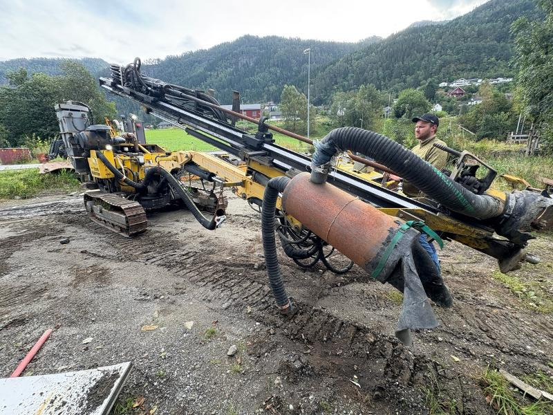 2005 Atlas Copco ROC D3-03 borerigg - 6 947 timer - rep objekt / delerigg - Borustyr: bilde 2 2005 Atlas Copco ROC D3-03 borerigg - 6 947 timer - rep objekt / delerigg - Borustyr: bilde 2