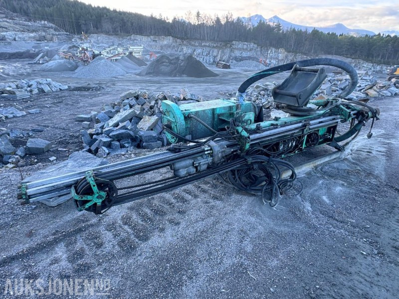 2006 IR Montabert boretårn CPA 225 - HC 40 hammer - Nytt S70 feste i 2022 - Ilmeg støvsuger - kompressor - Borustyr: bilde 2 2006 IR Montabert boretårn CPA 225 - HC 40 hammer - Nytt S70 feste i 2022 - Ilmeg støvsuger - kompressor - Borustyr: bilde 2