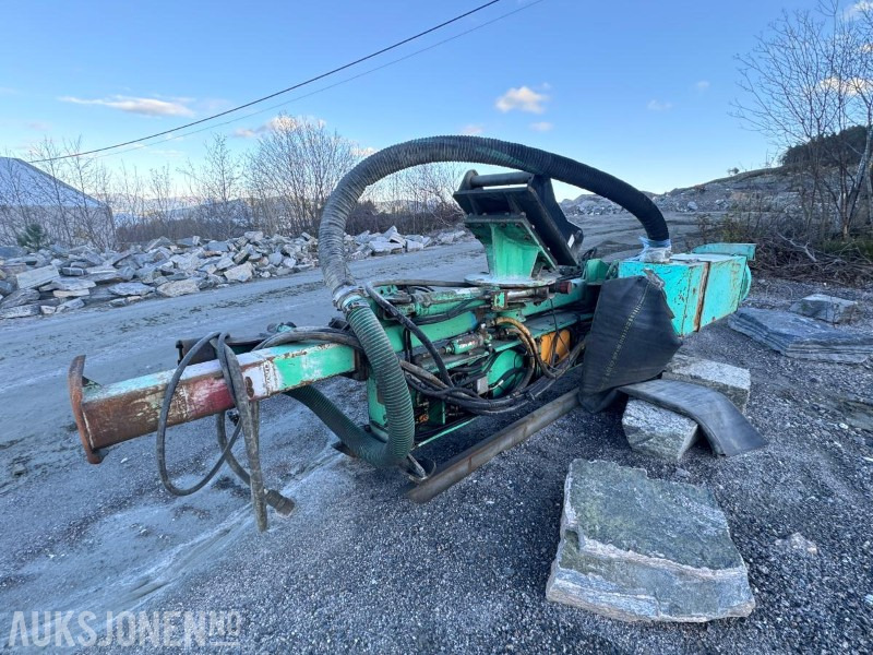 2006 IR Montabert boretårn CPA 225 - HC 40 hammer - Nytt S70 feste i 2022 - Ilmeg støvsuger - kompressor - Borustyr: bilde 4 2006 IR Montabert boretårn CPA 225 - HC 40 hammer - Nytt S70 feste i 2022 - Ilmeg støvsuger - kompressor - Borustyr: bilde 4