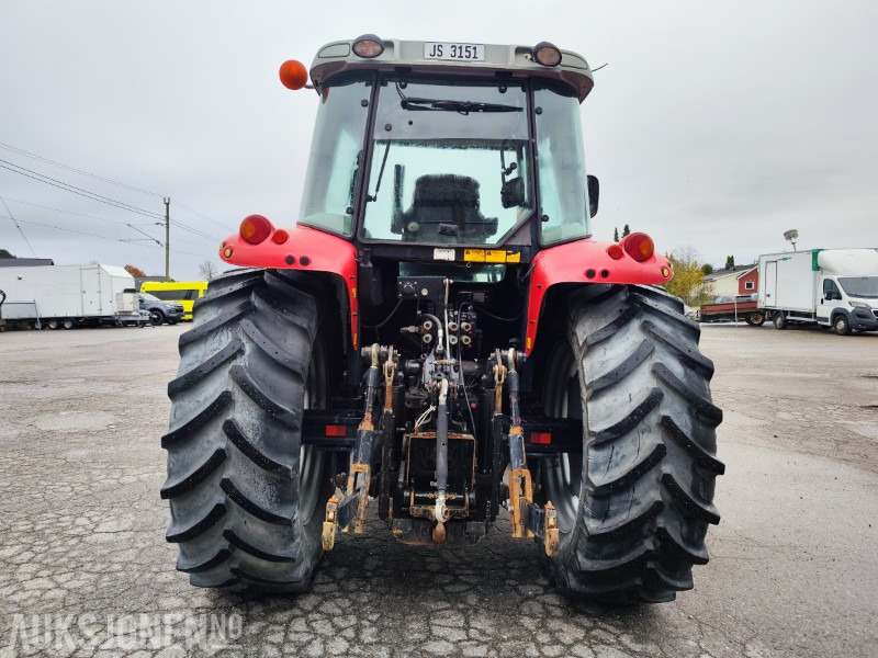 Traktor 2006 Massey Ferguson 5460 – 4471 timer – Velholdt traktor i god stand: bilde 7