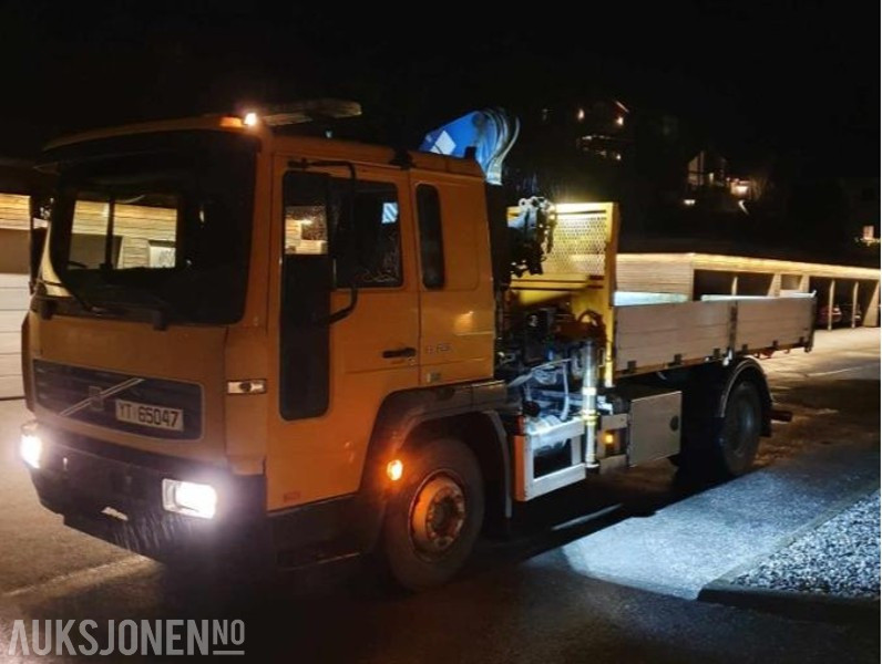 2006 Volvo FL6 med tipp og kran NYLIG EU OK TIL 22.10.2026 - Kranbil: bilde 1 2006 Volvo FL6 med tipp og kran NYLIG EU OK TIL 22.10.2026 - Kranbil: bilde 1