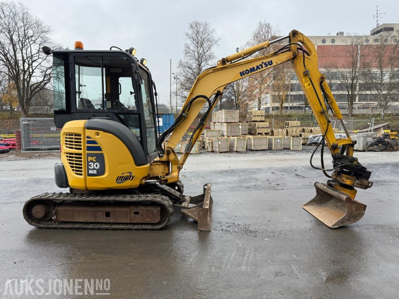 2007 Komatsu PC30 MR-2 minigraver med Engcon tiltrotator, lys, 1 skuffe, gummibelter, skjær - Minigraver: bilde 4 2007 Komatsu PC30 MR-2 minigraver med Engcon tiltrotator, lys, 1 skuffe, gummibelter, skjær - Minigraver: bilde 4