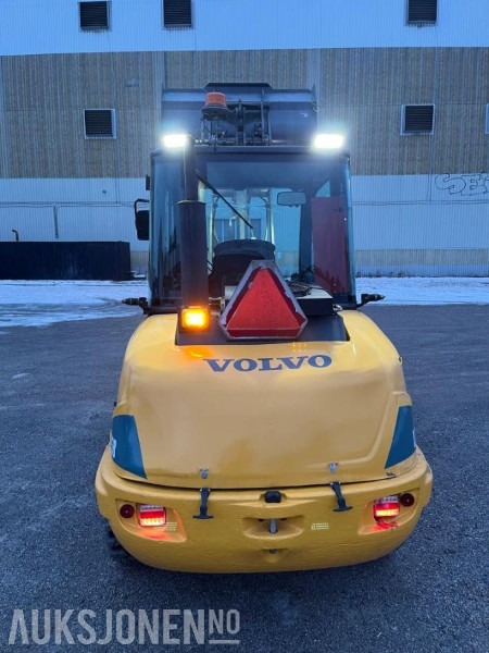 2007 Volvo L 25B Hjullaster - Ny volvo Skuff - Nye dekk - 3916 Timer - Hjullaster: bilde 3 2007 Volvo L 25B Hjullaster - Ny volvo Skuff - Nye dekk - 3916 Timer - Hjullaster: bilde 3