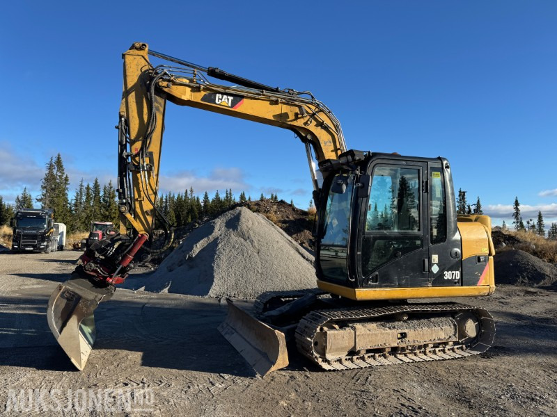 2010 Cat 307D GRAVEMASKIN, TILTROTATOR, 2 SKUFFER, DIESELVARMER - Gravemaskin: bilde 1 2010 Cat 307D GRAVEMASKIN, TILTROTATOR, 2 SKUFFER, DIESELVARMER - Gravemaskin: bilde 1