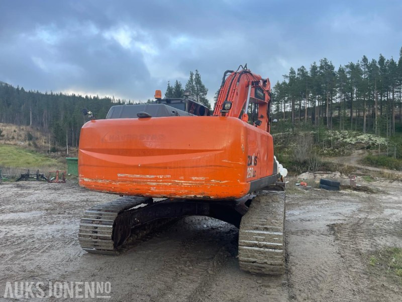 2010 Gravemaskin - Hitachi 250 LC - Gravemaskin: bilde 4 2010 Gravemaskin - Hitachi 250 LC - Gravemaskin: bilde 4
