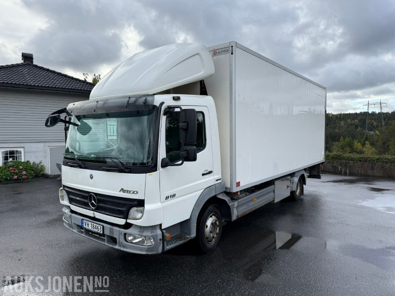 2010 Mercedes-Benz Atego 818 skapbil m/ Thermo King og Zepro bakløft - Skapbil: bilde 1 2010 Mercedes-Benz Atego 818 skapbil m/ Thermo King og Zepro bakløft - Skapbil: bilde 1