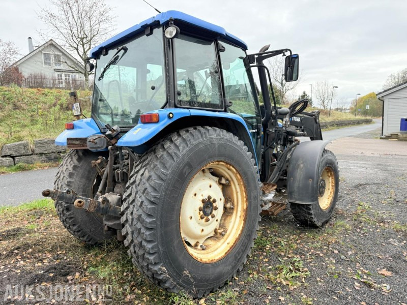 2010 New Holland T5070 traktor / Trima frontlaster / 4X4 - Traktor: bilde 5 2010 New Holland T5070 traktor / Trima frontlaster / 4X4 - Traktor: bilde 5