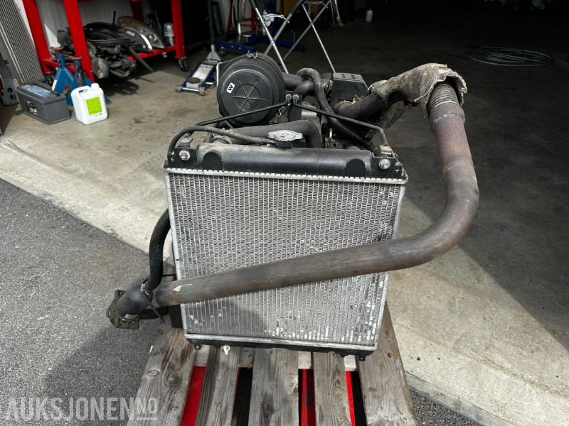 2010 Yanmar 4TNV84T-GGEH - Anleggsmaskiner: bilde 4 2010 Yanmar 4TNV84T-GGEH - Anleggsmaskiner: bilde 4