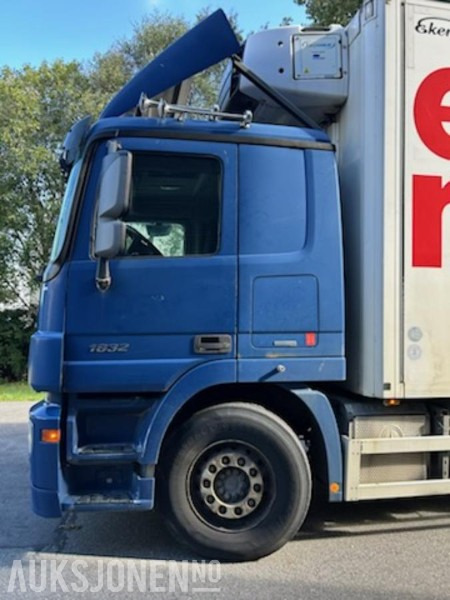 2012 Mercedes-Benz ACTROS skapbil/thermo med frys - Bilen har full service historikk - 573000 km. - Skapbil: bilde 4 2012 Mercedes-Benz ACTROS skapbil/thermo med frys - Bilen har full service historikk - 573000 km. - Skapbil: bilde 4